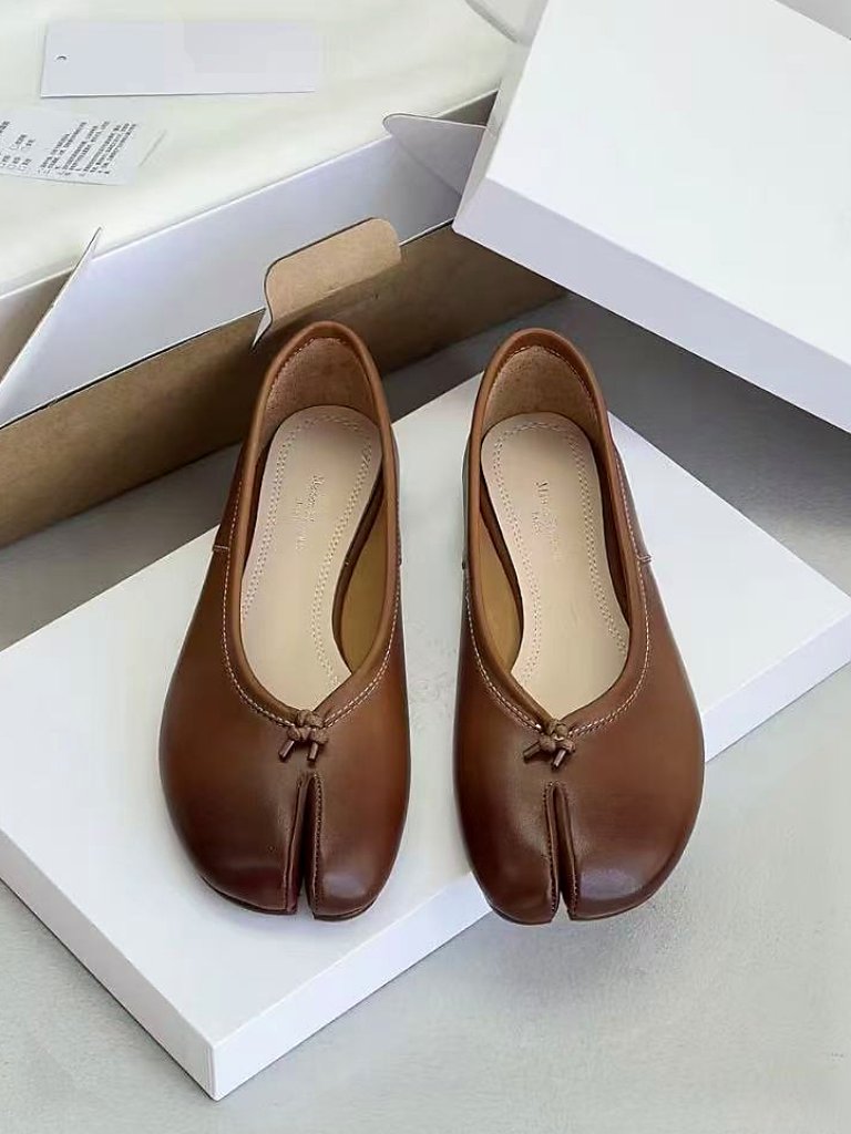 Maison Margiela Brown Leather Tabi Split-Toe Flat Shoes